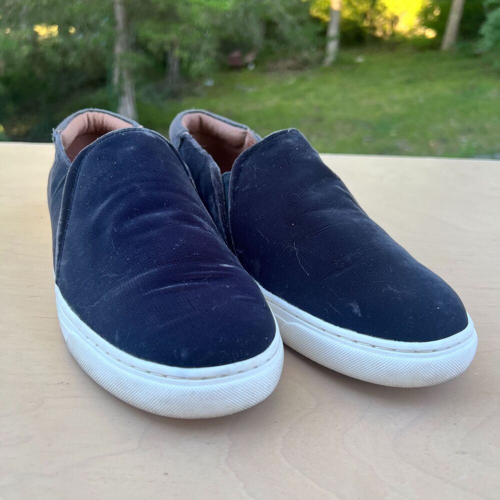 Lucky Brand Women's Lupa Storm Grey Velvet Slip On Casual Sneakers Size 9.5